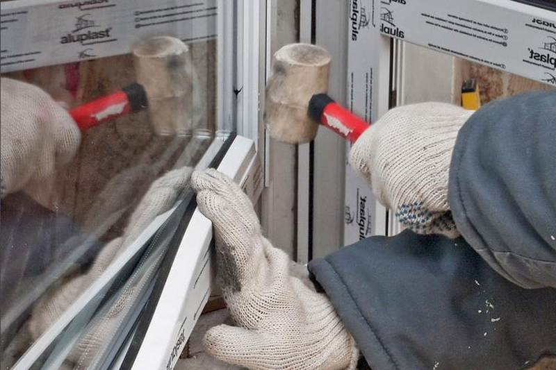 Замена разбитого стекла в стеклопакете