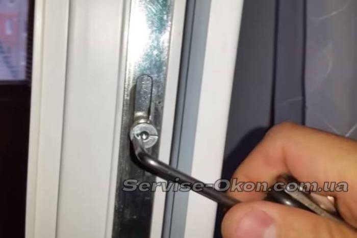 Вікно відкрилося у двох положеннях